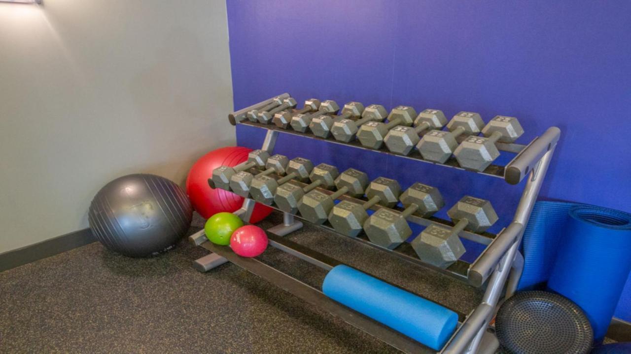 Holiday Inn Express Columbus Airport Easton מראה חיצוני תמונה